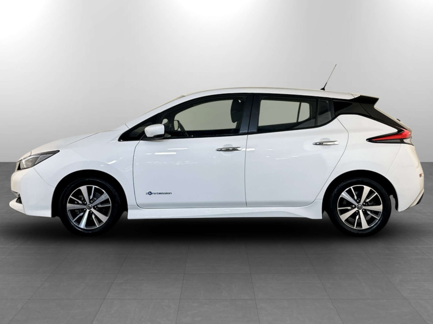 Used Nissan Leaf 2019 for sale - 77342173: Photo 7