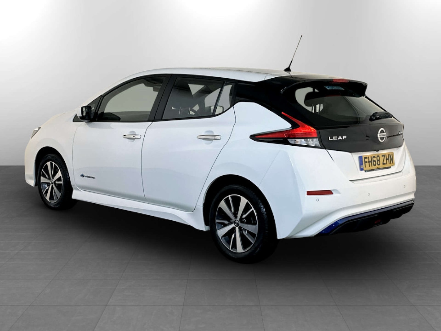 Used Nissan Leaf 2019 for sale - 77342173: Photo 8