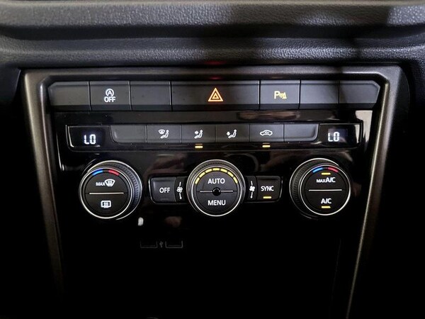 Used Volkswagen T-Roc 2018 for sale - 75711681: Photo 26