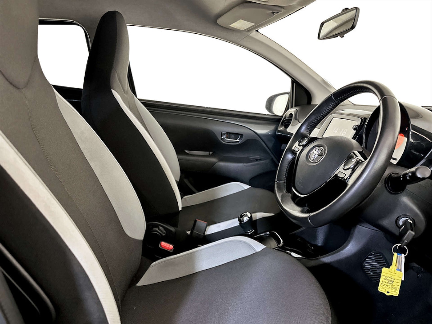 Used Toyota AYGO 2017 for sale - 77211777: Photo 13