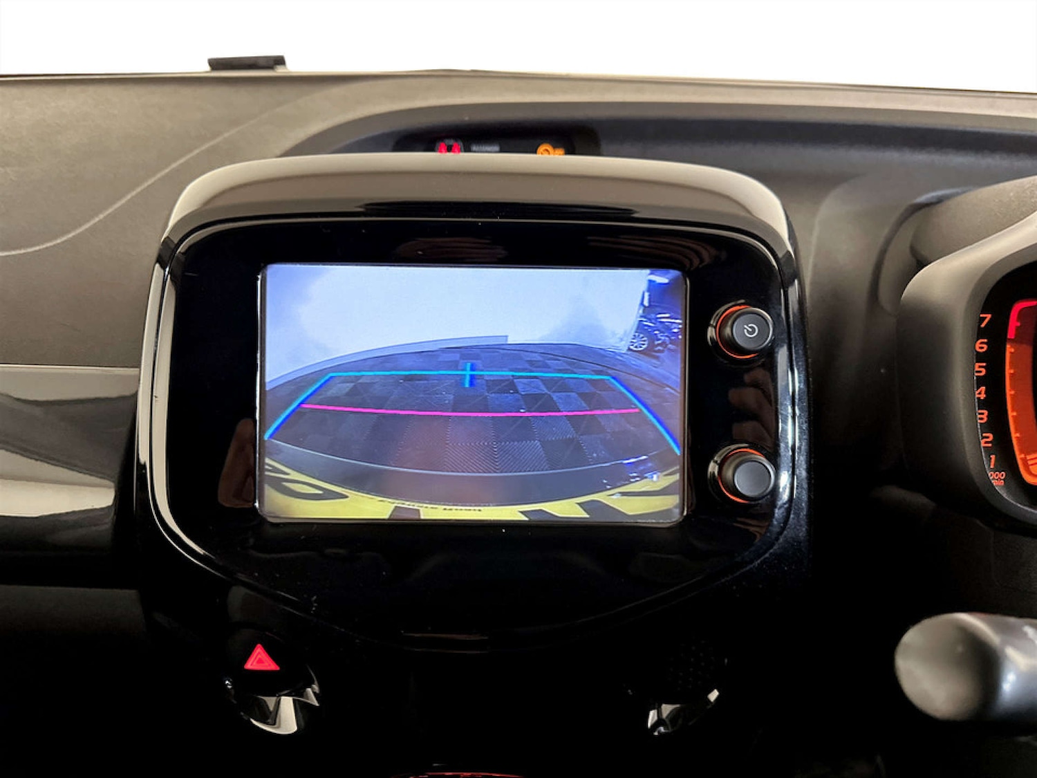 Used Toyota AYGO 2017 for sale - 77211777: Photo 20