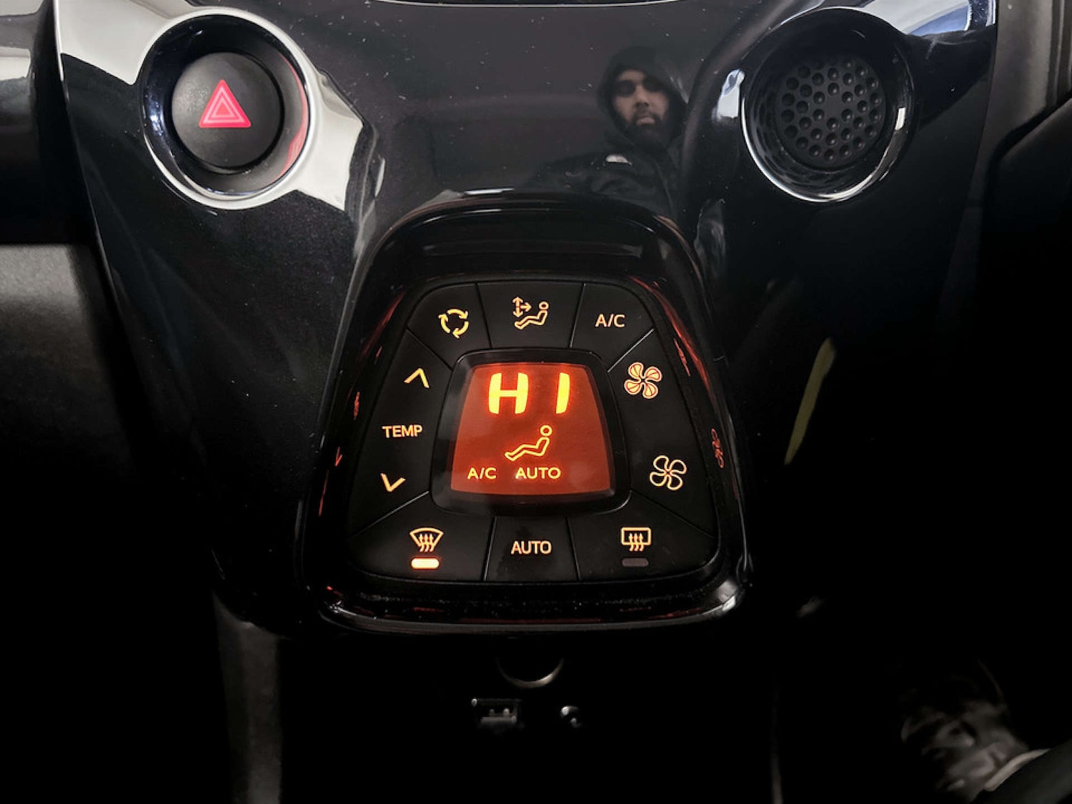 Used Toyota AYGO 2017 for sale - 77211777: Photo 24