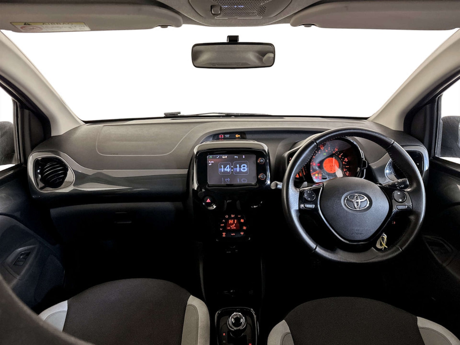 Used Toyota AYGO 2017 for sale - 77211777: Photo 3