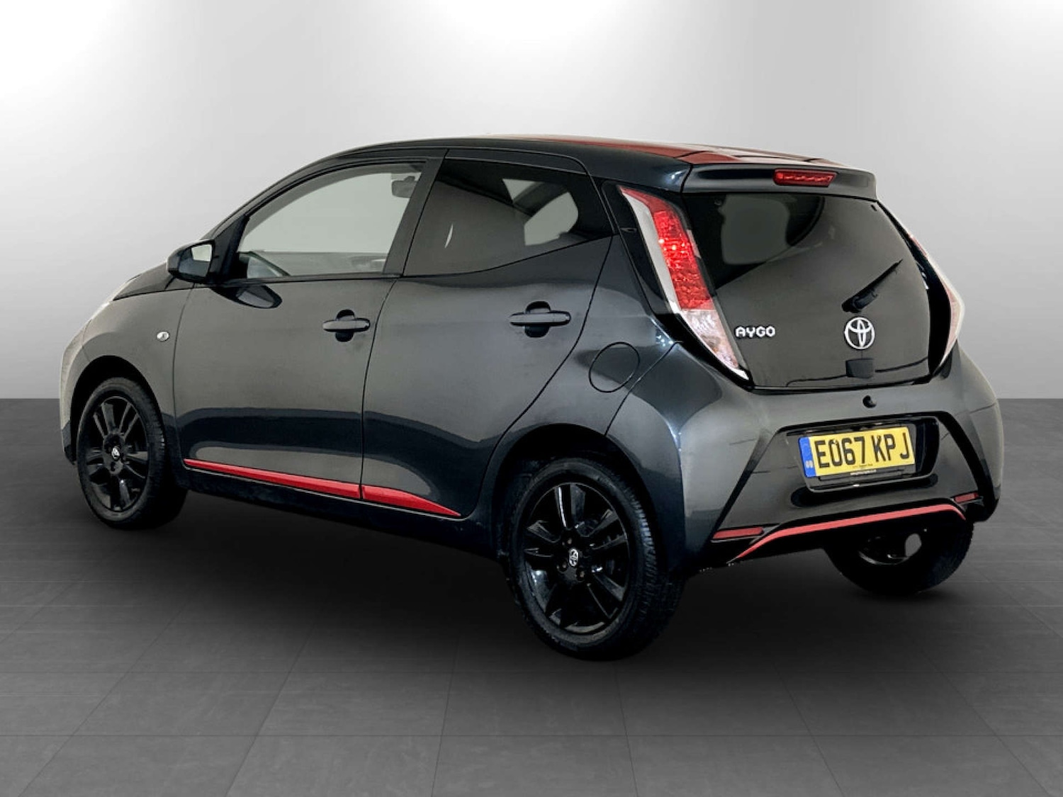 Used Toyota AYGO 2017 for sale - 77211777: Photo 8