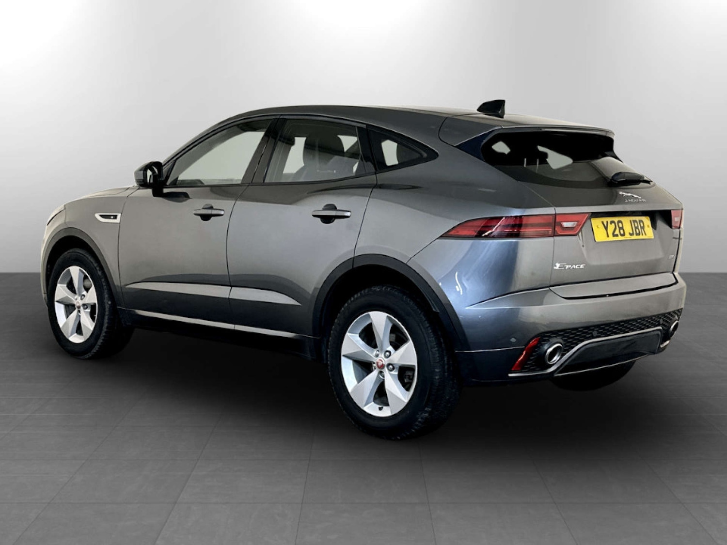 Used Jaguar E-Pace 2019 for sale - 77590573: Photo 8