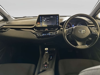 Used Toyota C-HR 2020 for sale - 78864156: Photo