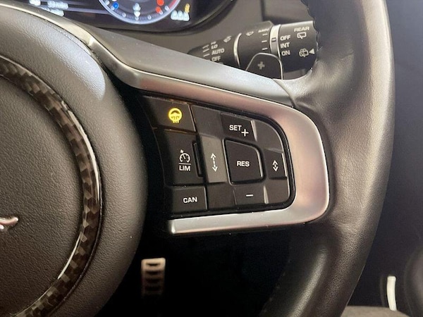 Used Jaguar E-Pace 2019 for sale - 76302687: Photo 21