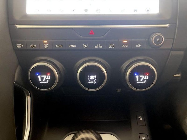 Used Jaguar E-Pace 2019 for sale - 76302687: Photo 27