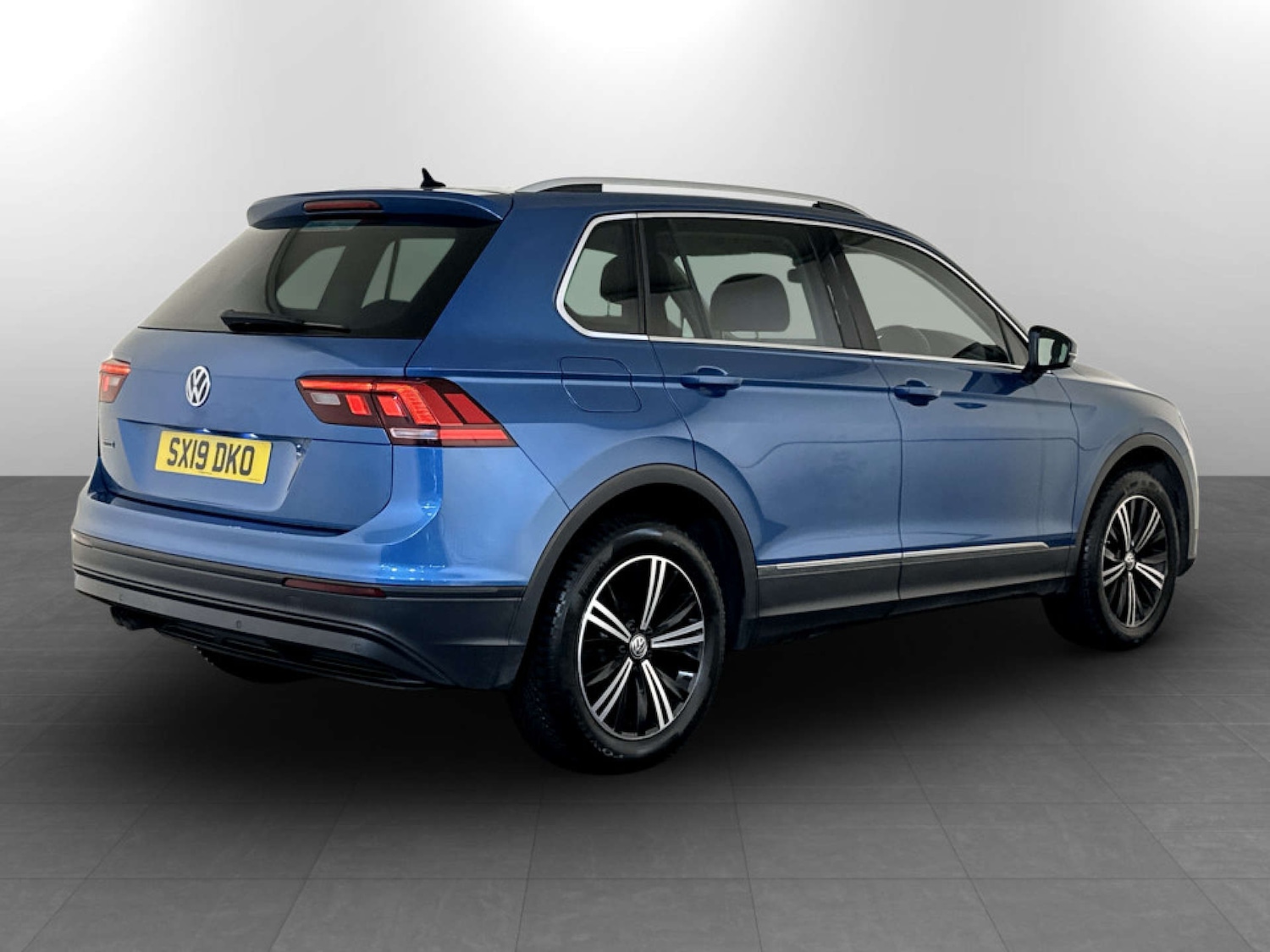 Used Volkswagen Tiguan 2019 for sale - 77187813: Photo 10