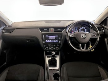 Used Skoda Octavia 2020 for sale - 76146689: Photo 3