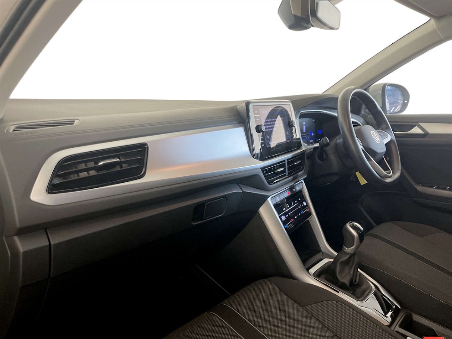 Used Volkswagen T-Roc 2023 for sale - 77184915: Photo 12