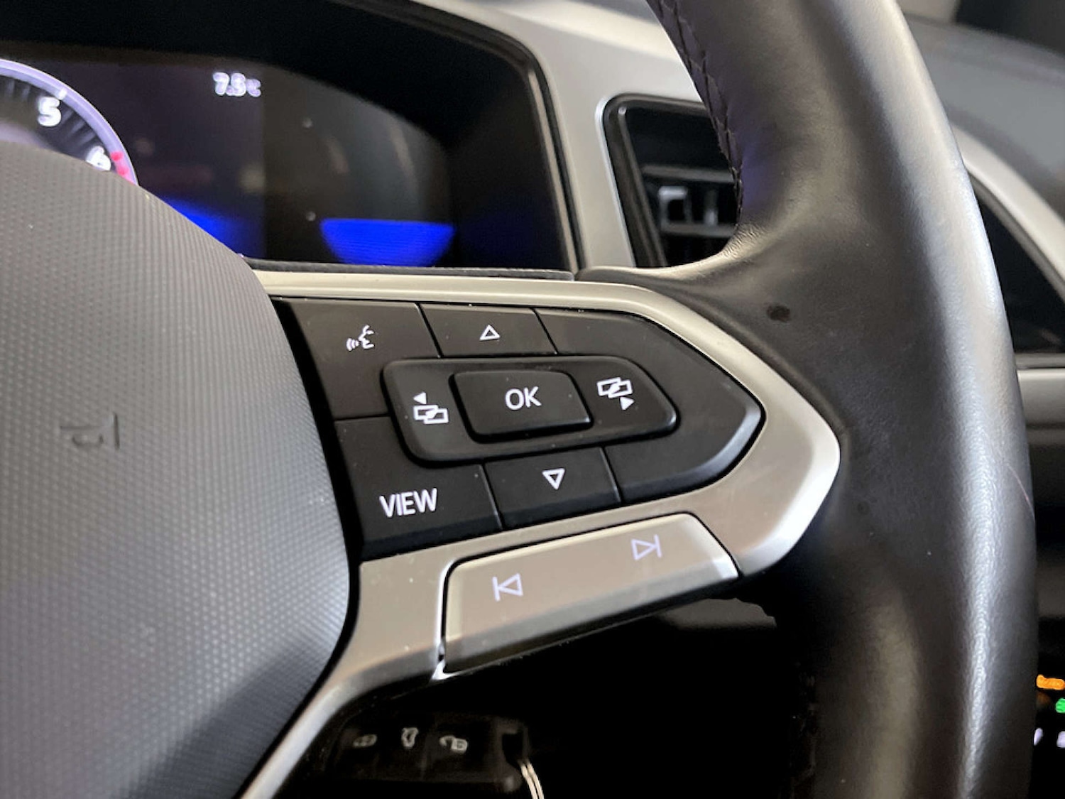 Used Volkswagen T-Roc 2023 for sale - 77184915: Photo 19