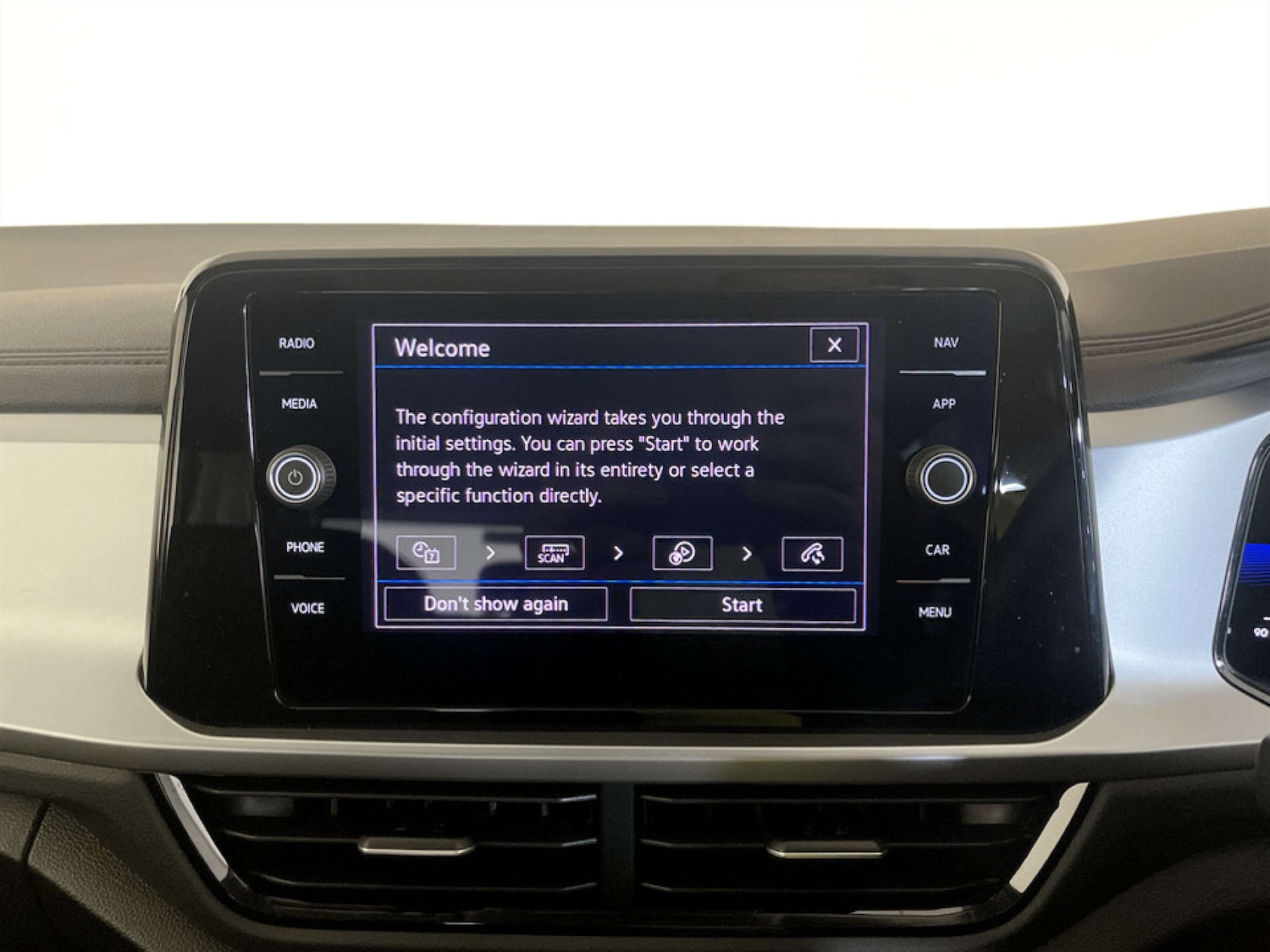 Used Volkswagen T-Roc 2023 for sale - 77184915: Photo 24