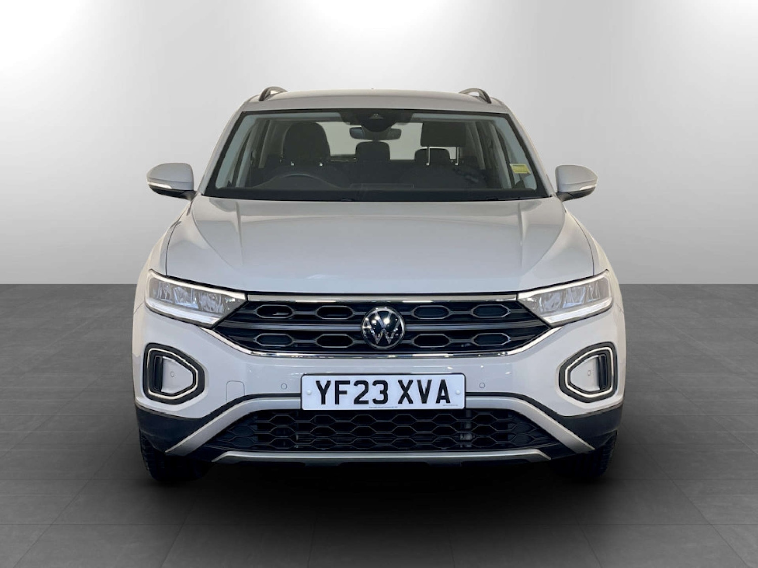 Used Volkswagen T-Roc 2023 for sale - 77184915: Photo 5