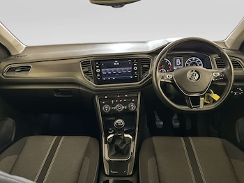 Used Volkswagen T-Roc 2019 for sale - 78953341: Photo