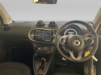 Used smart fortwo 2024 for sale - 79198691: Photo