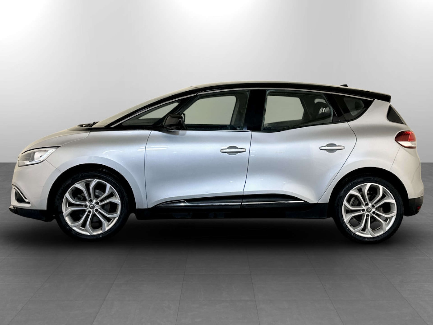 Used Renault Scenic 2019 for sale - 77233563: Photo 7