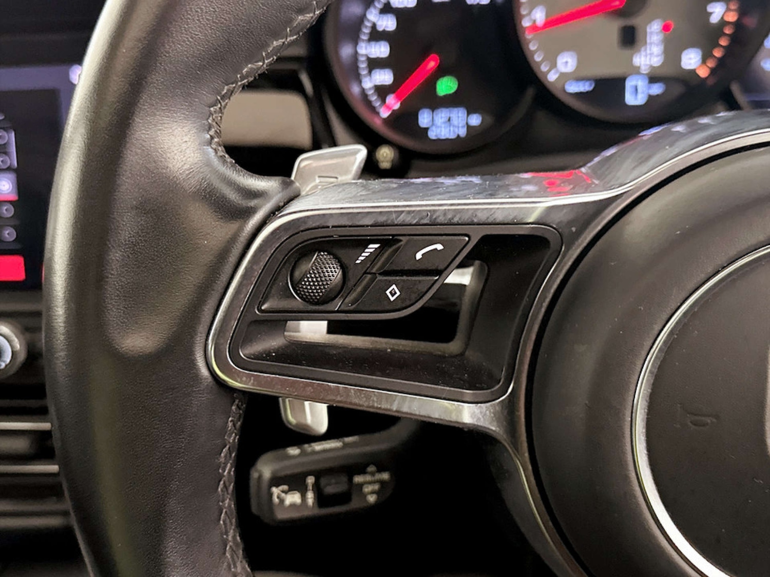 Used Porsche Macan 2019 for sale - 77187807: Photo 18