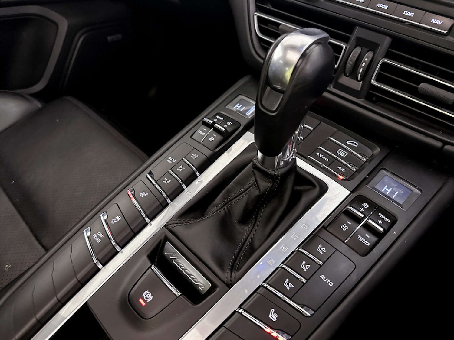 Used Porsche Macan 2019 for sale - 77187807: Photo 28