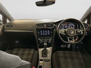 Used Volkswagen Golf 2018 for sale - 78330631: Photo