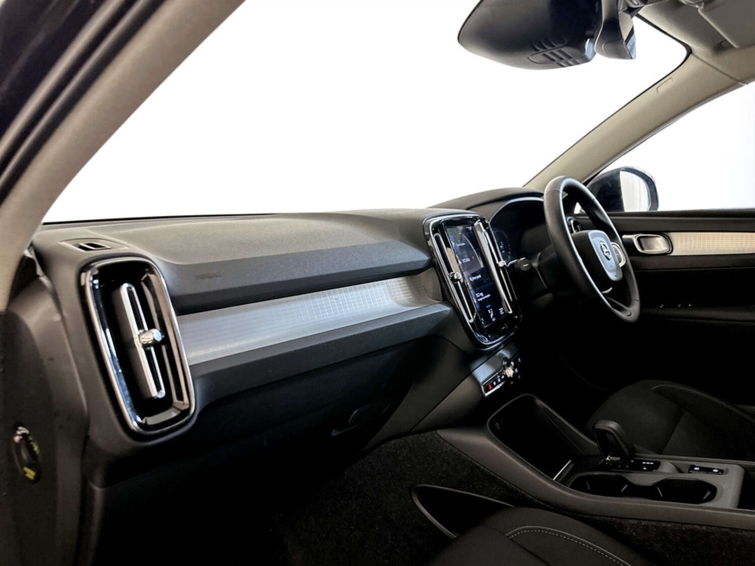 Used Volvo XC40 2022 for sale - 77523404: Photo 11