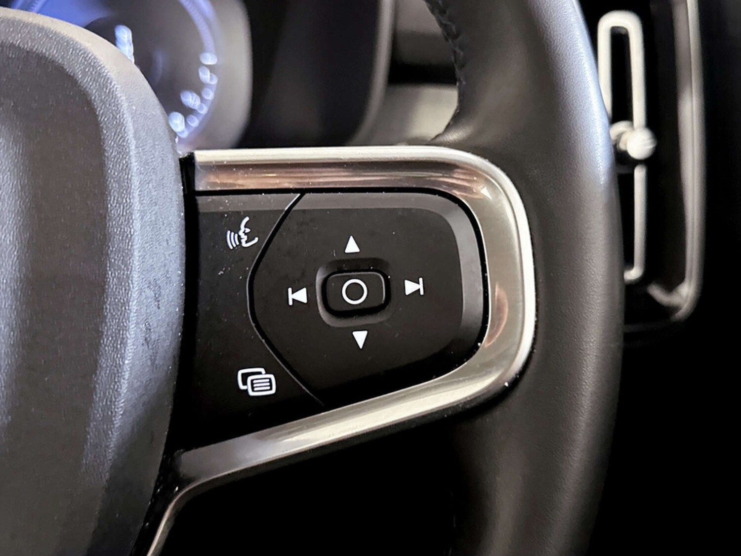 Used Volvo XC40 2022 for sale - 77523404: Photo 18