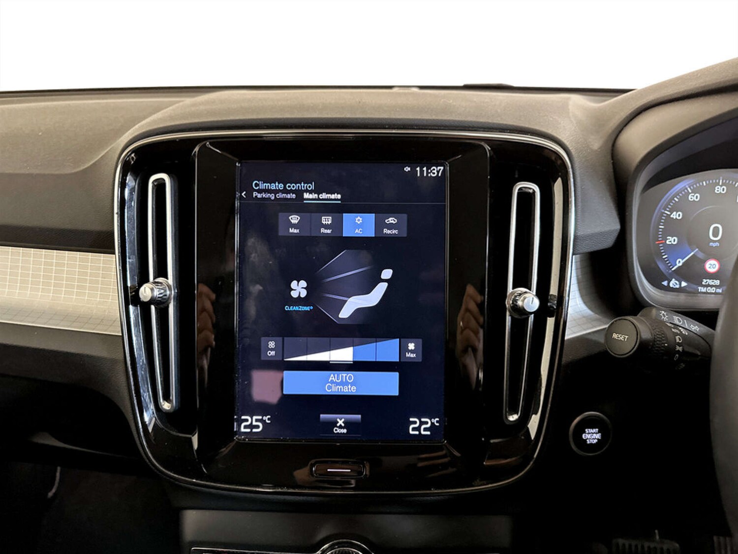 Used Volvo XC40 2022 for sale - 77523404: Photo 24