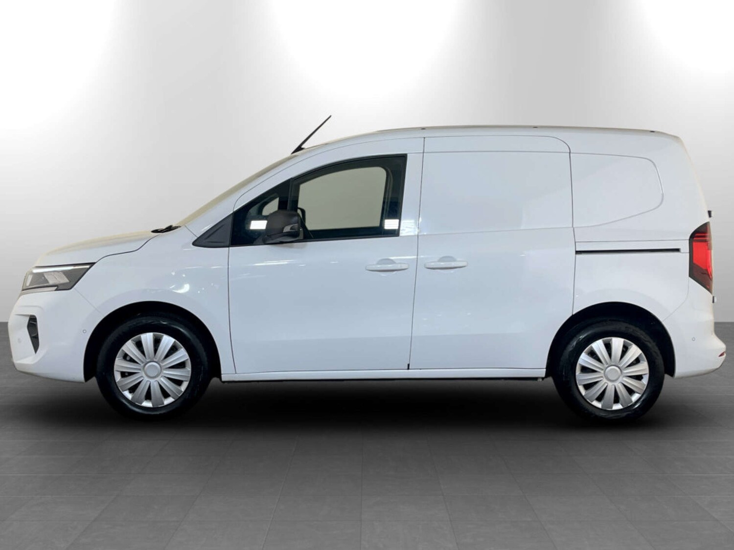 Used Nissan Other 2023 for sale - 77409031: Photo 5