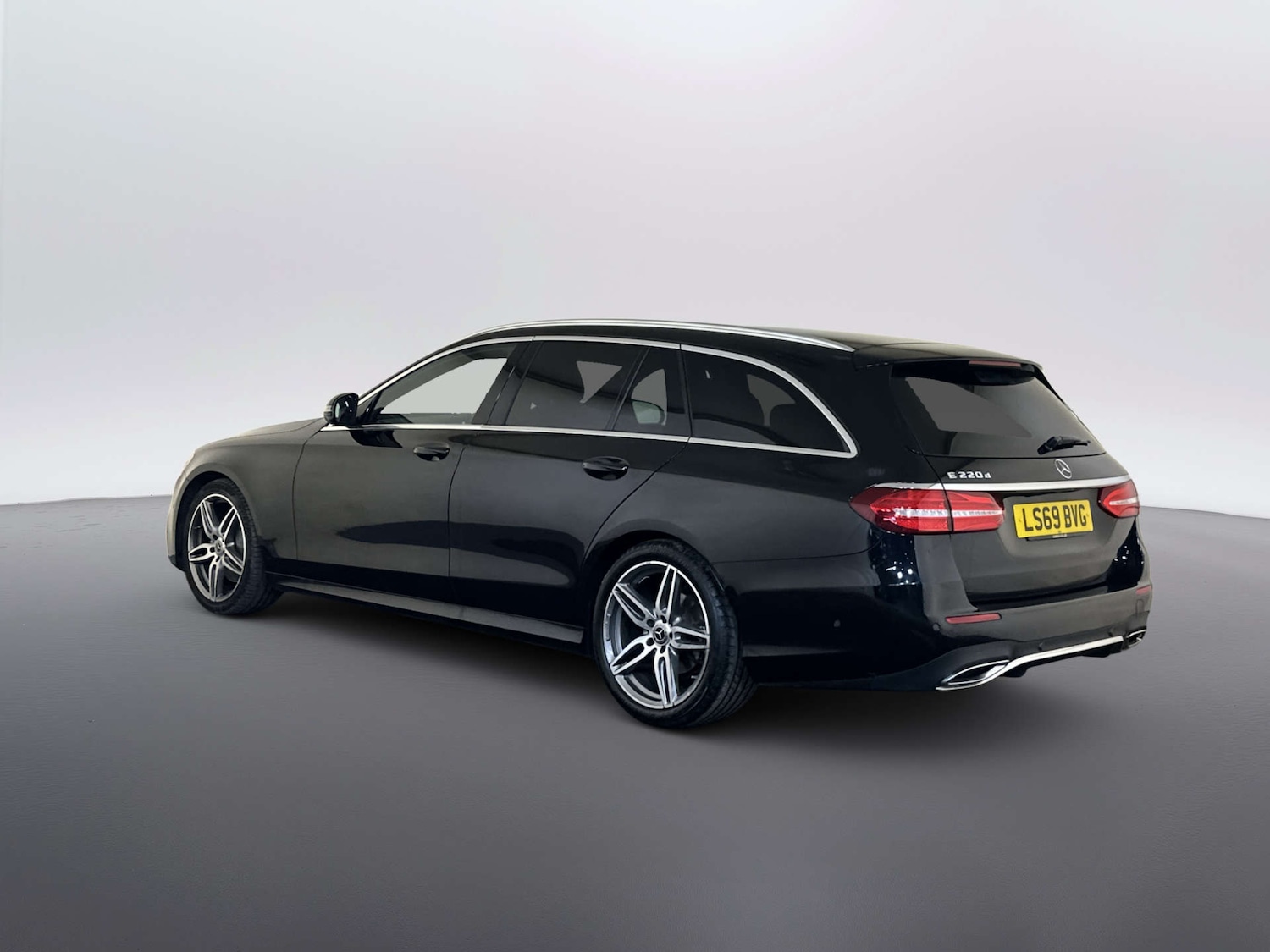 Used Mercedes-Benz E Class 2019 for sale - 77821610: Photo 8