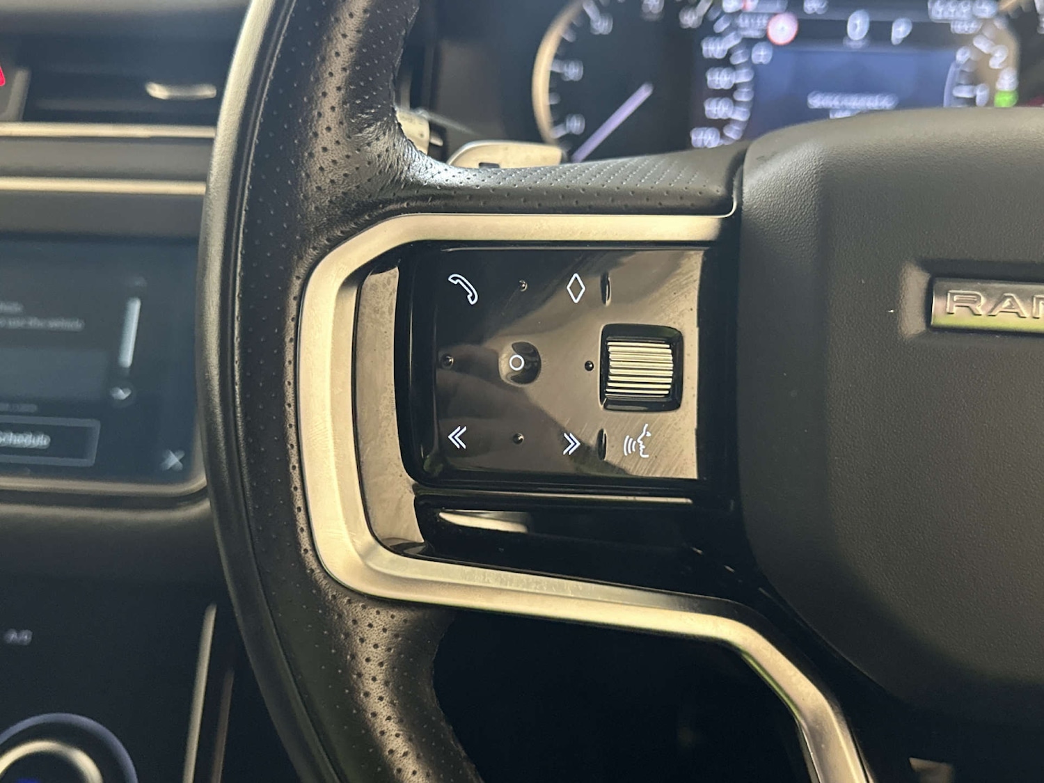 Used Land Rover Range Rover Evoque 2022 for sale - 77989929: Photo 17