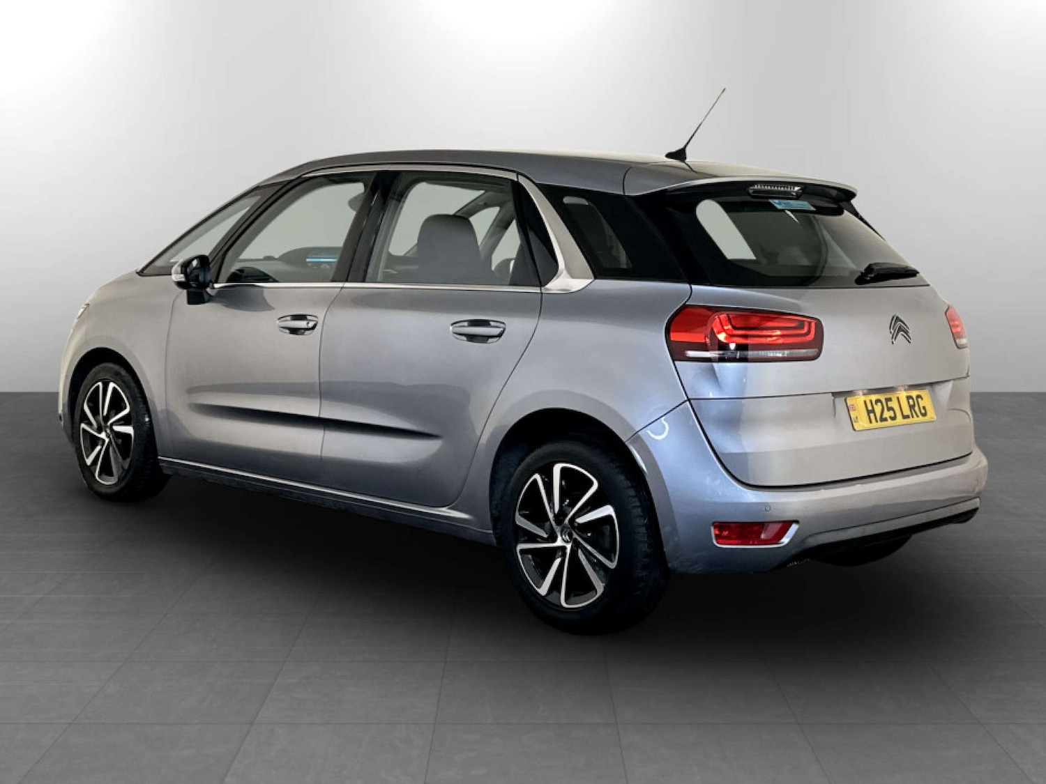 Used Citroen C4 Picasso 2016 for sale - 77283207: Photo 8