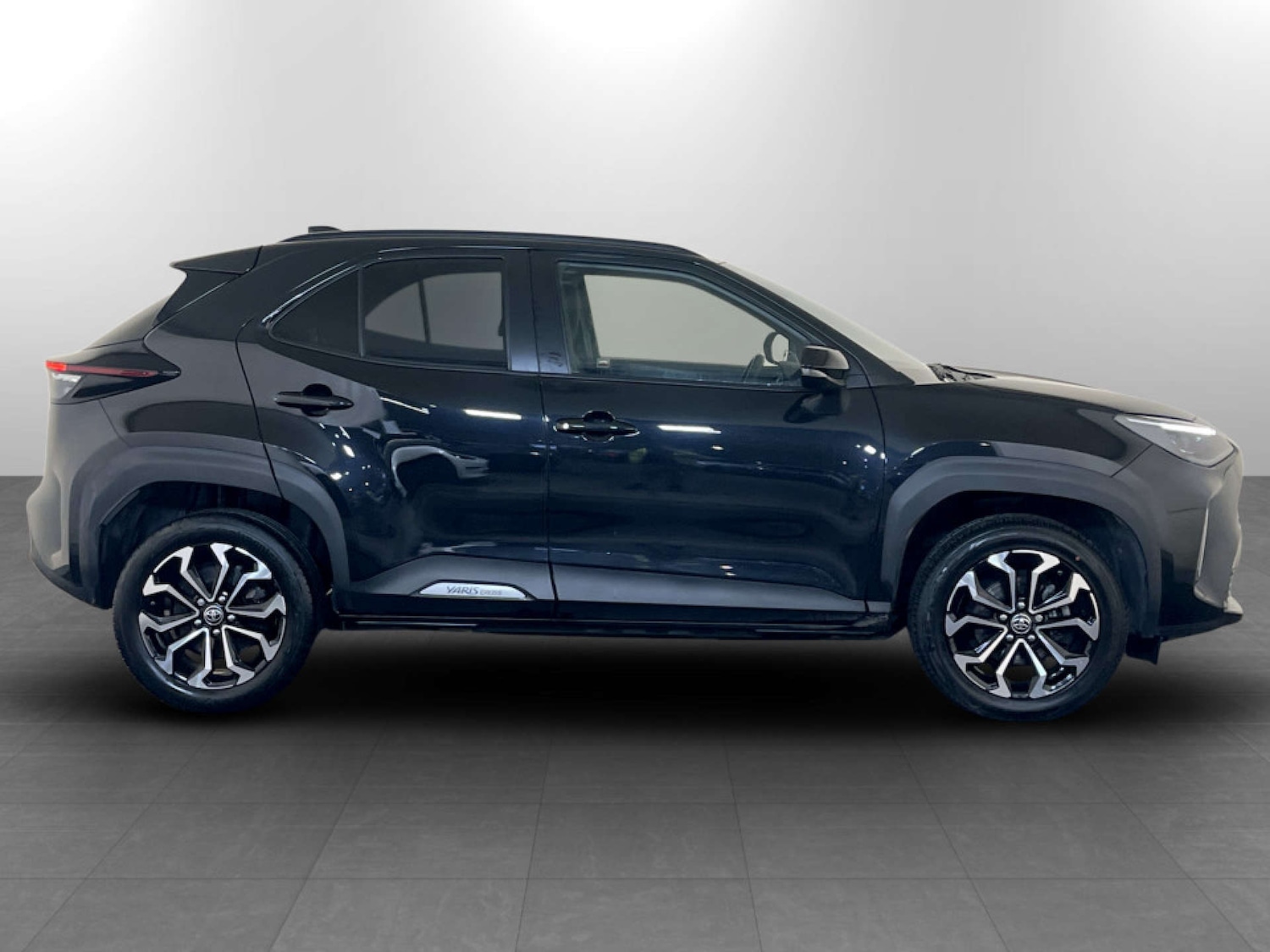 Used Toyota Yaris Cross 2023 for sale - 77422764: Photo 11