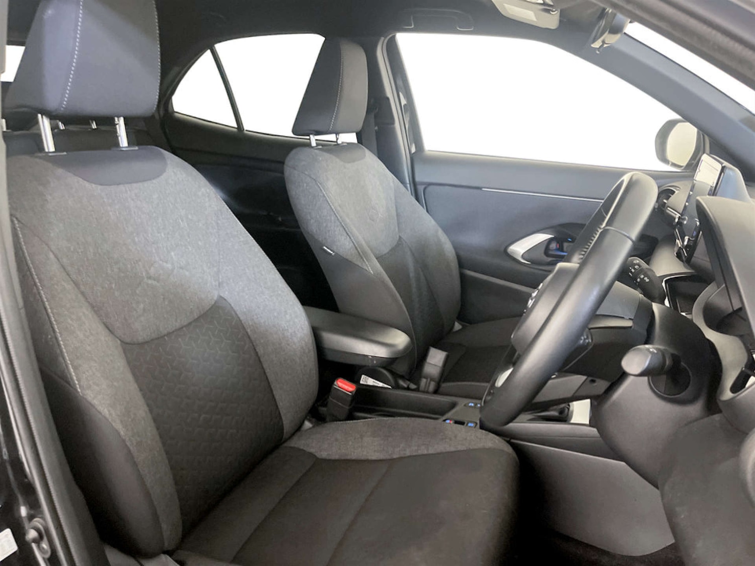 Used Toyota Yaris Cross 2023 for sale - 77422764: Photo 13