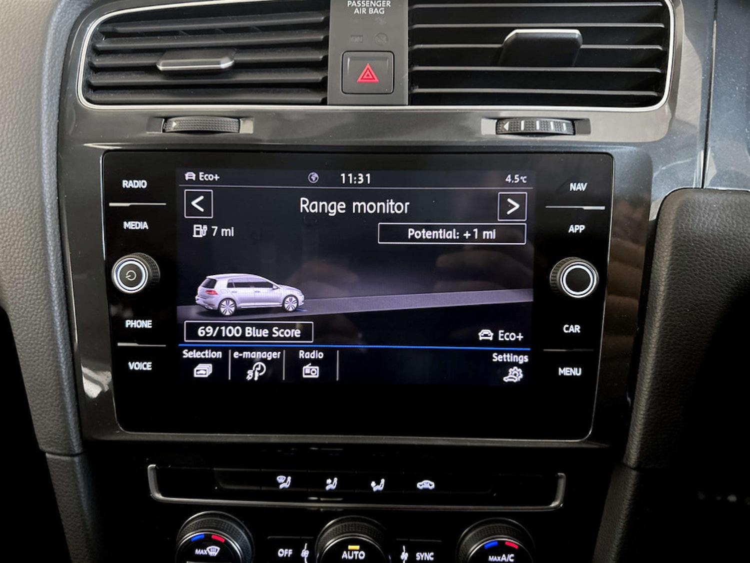 Used Volkswagen Golf 2019 for sale - 77185045: Photo 23