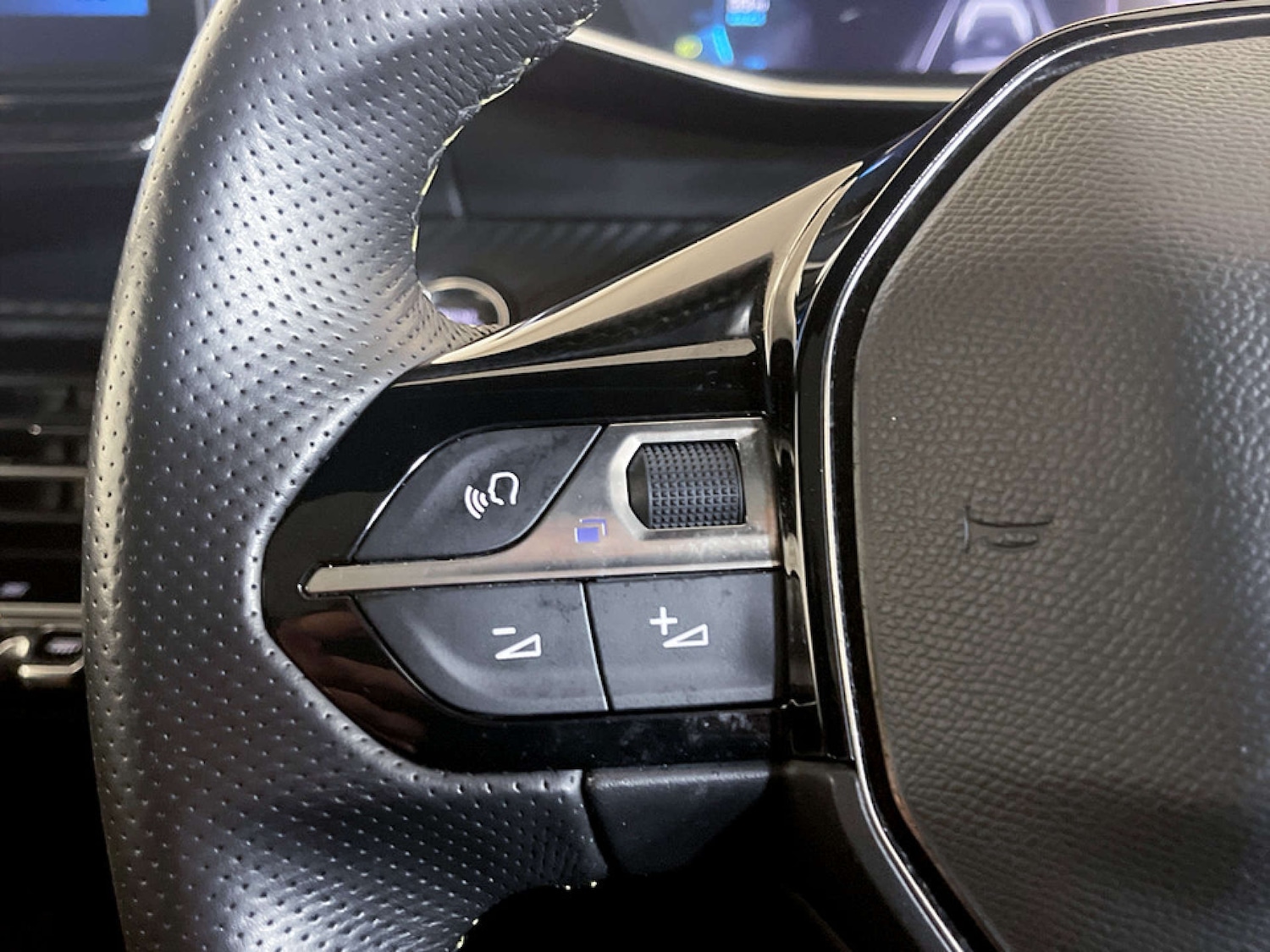 Used Peugeot 2008 2021 for sale - 77701557: Photo 18