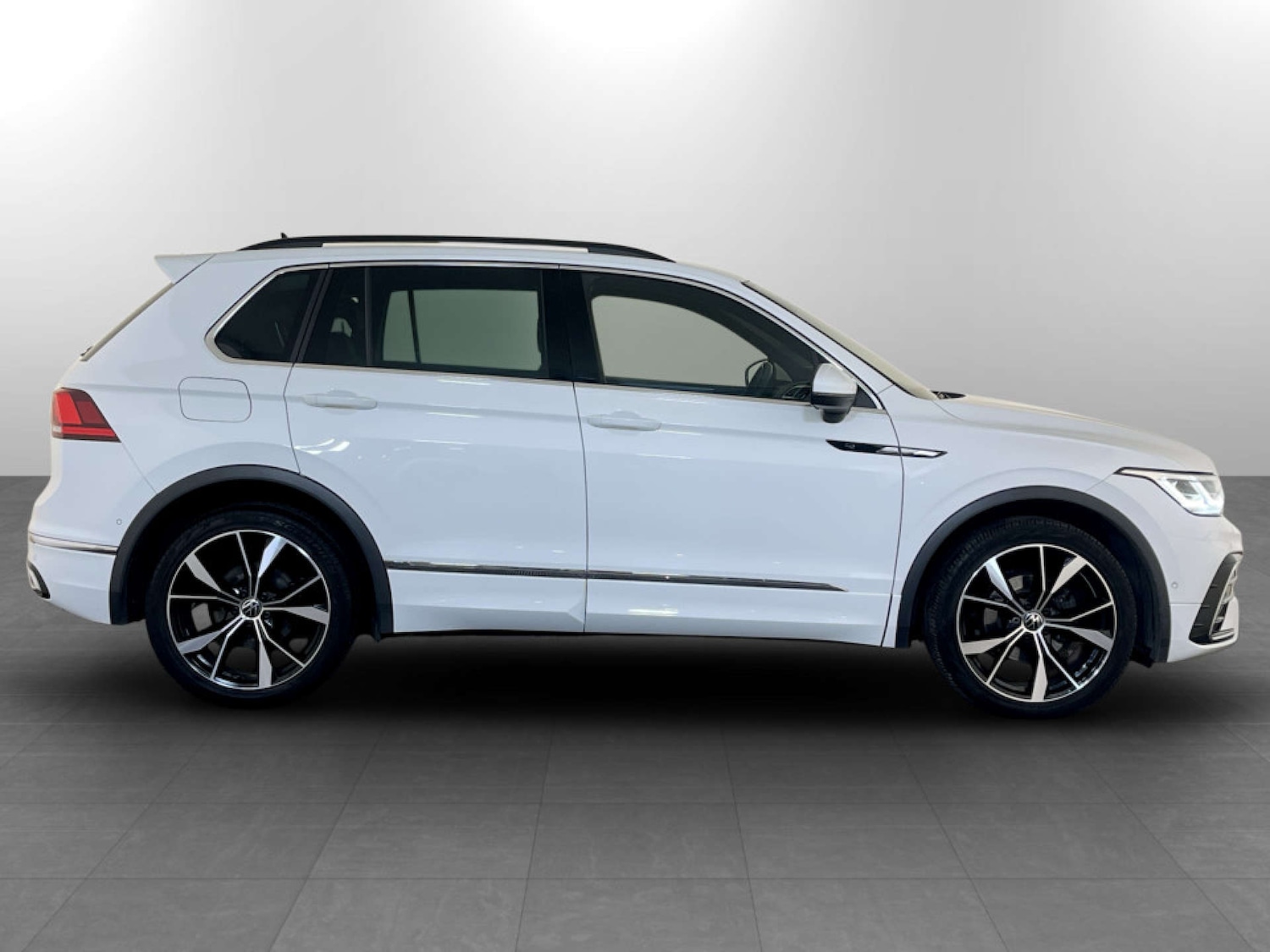 Used Volkswagen Tiguan 2023 for sale - 77774299: Photo 11