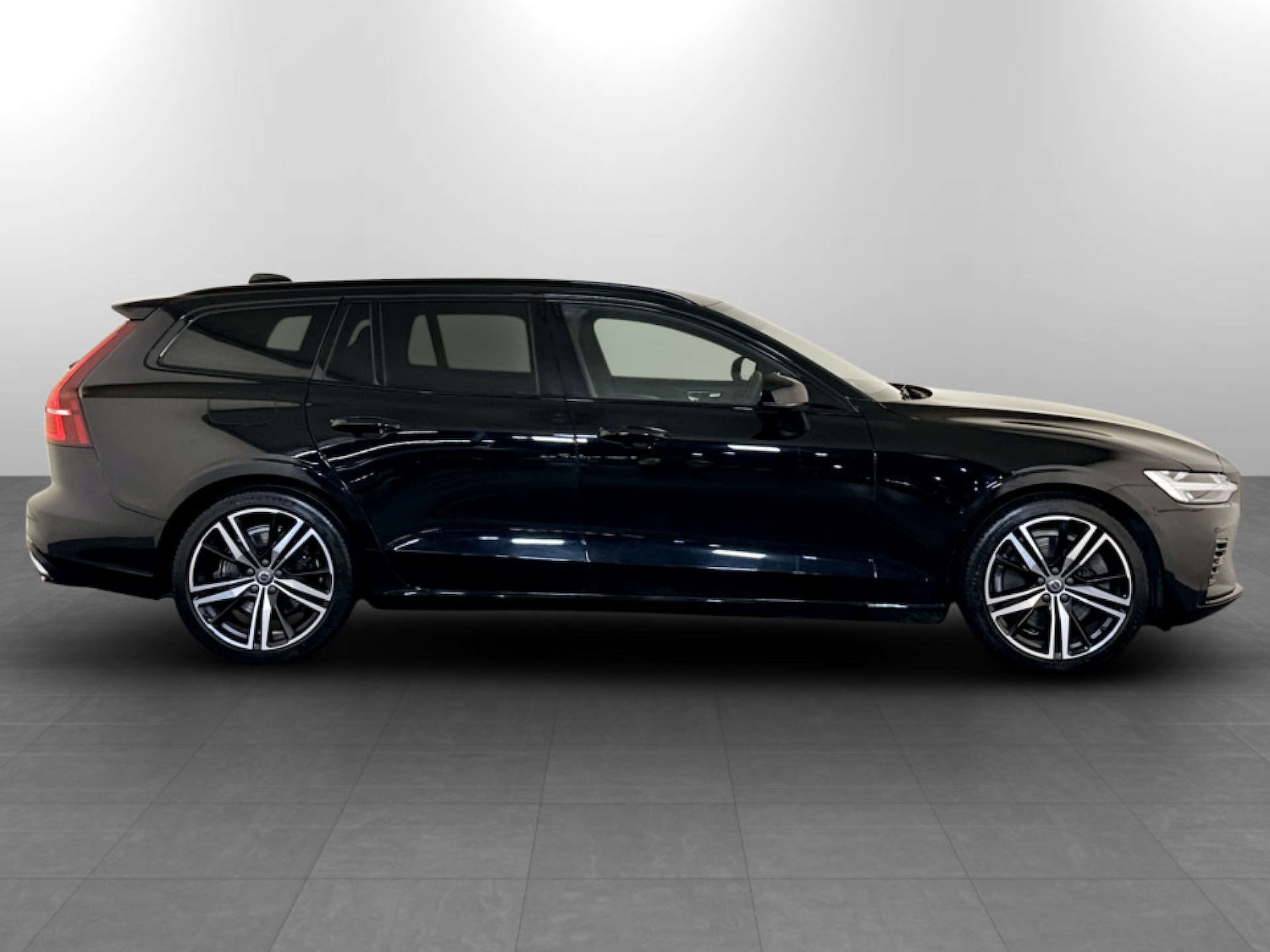 Used Volvo V60 2021 for sale - 77184895: Photo 11