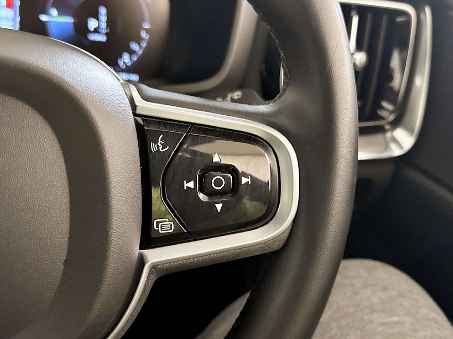 Used Volvo V60 2021 for sale - 77184895: Photo 19