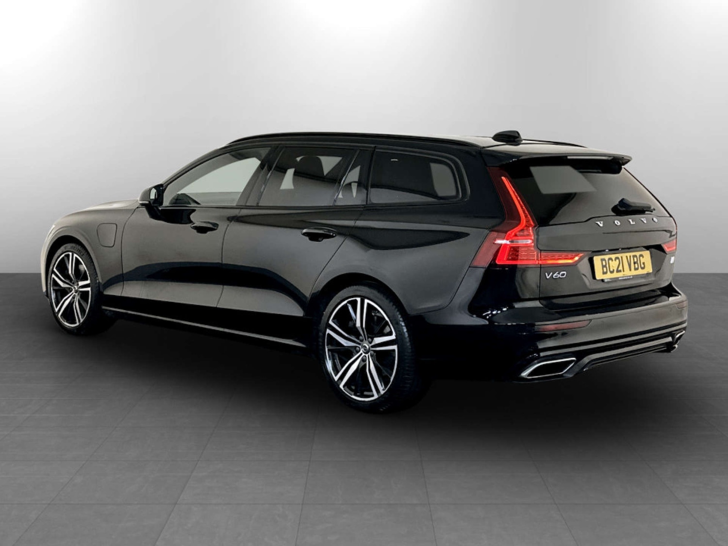 Used Volvo V60 2021 for sale - 77184895: Photo 8