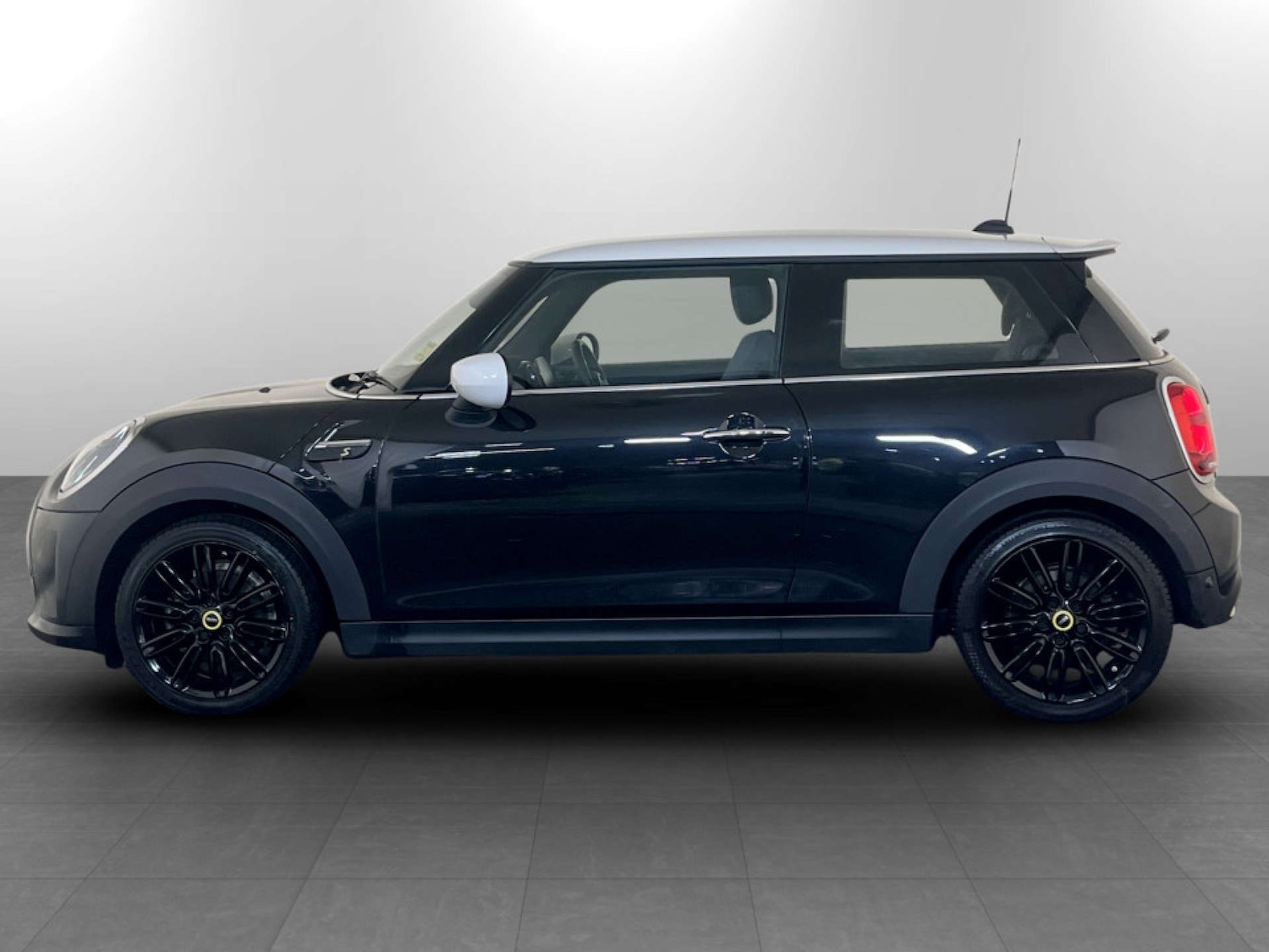 Used MINI Hatch 2022 for sale - 77609463: Photo 7