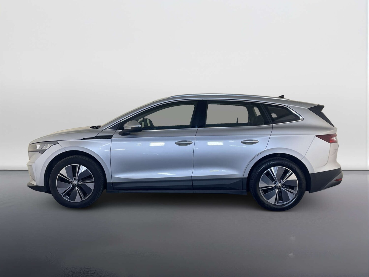 Used Skoda Enyaq 2023 for sale - 77984216: Photo 7