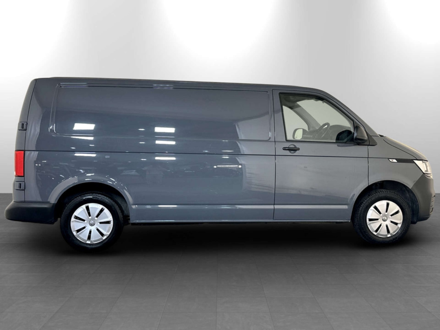 Used Volkswagen Transporter 2023 for sale - 77643227: Photo 11