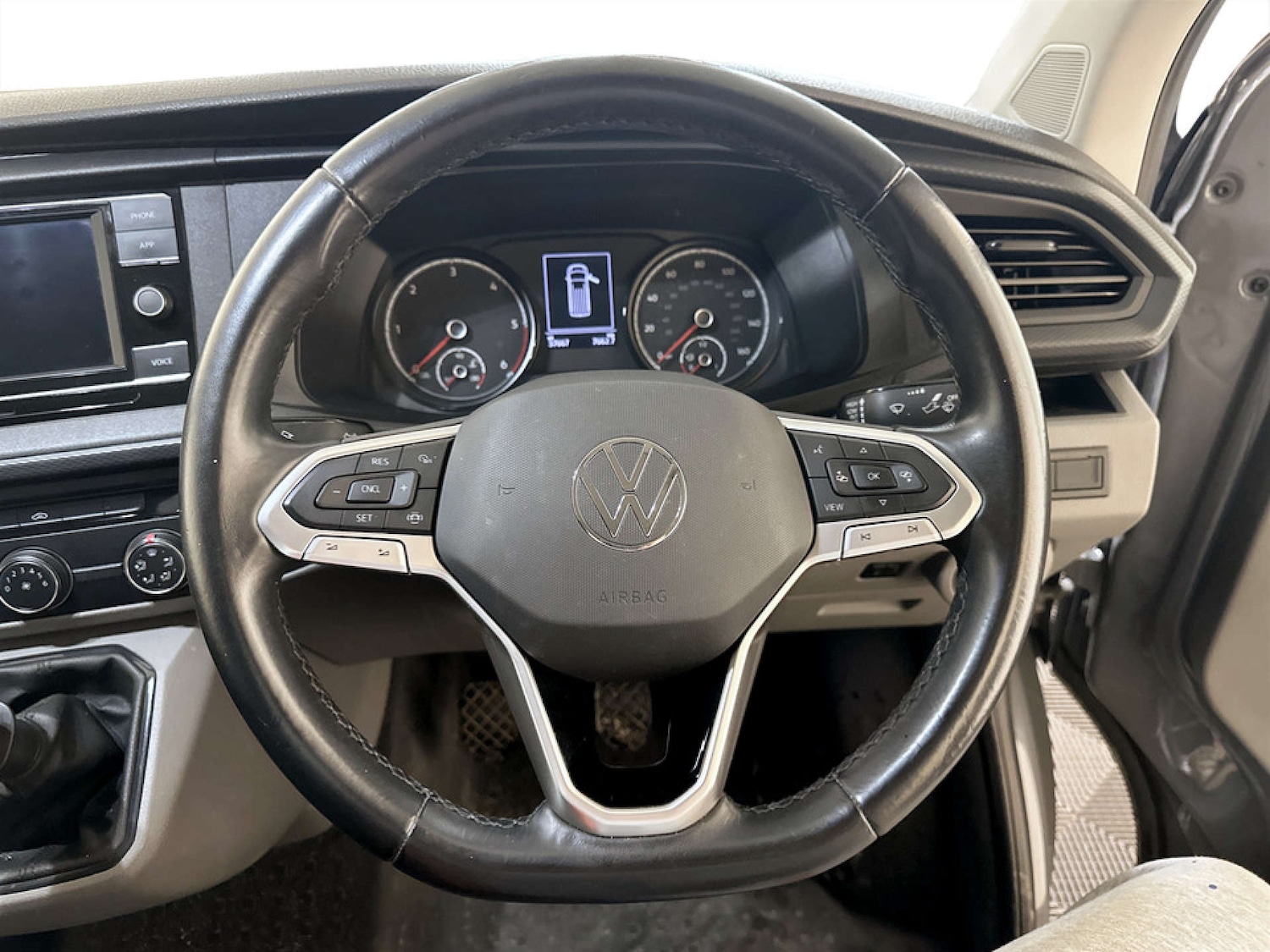 Used Volkswagen Transporter 2023 for sale - 77643227: Photo 16