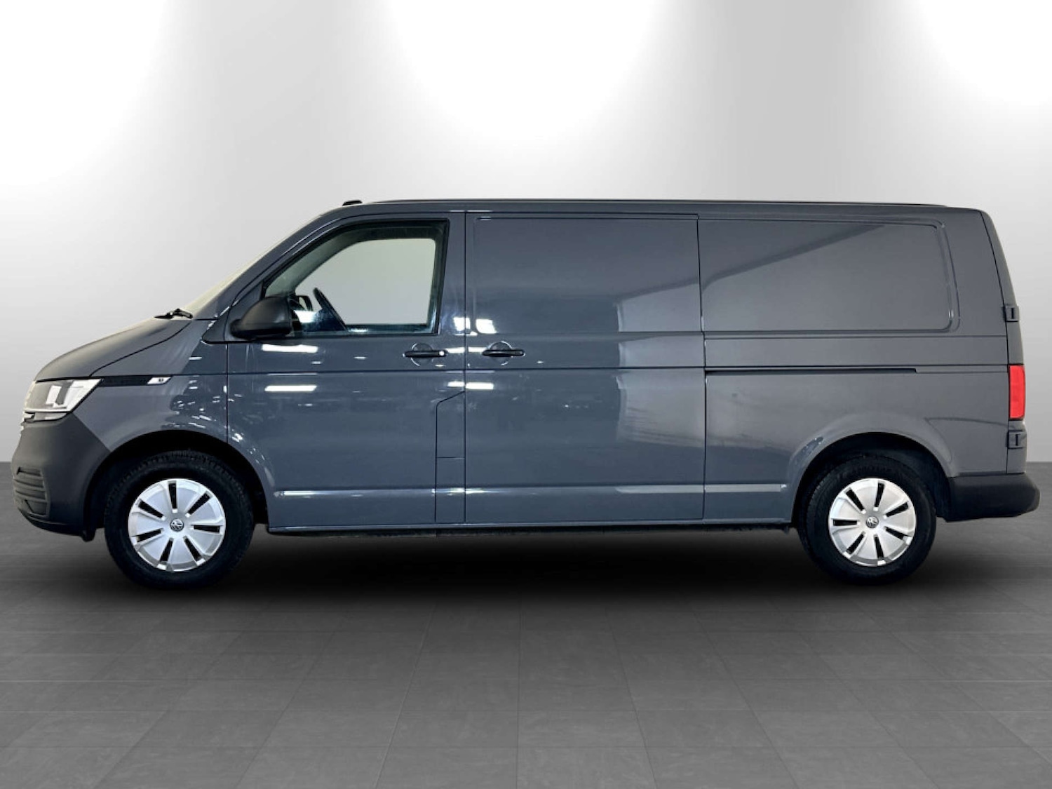 Used Volkswagen Transporter 2023 for sale - 77643227: Photo 7