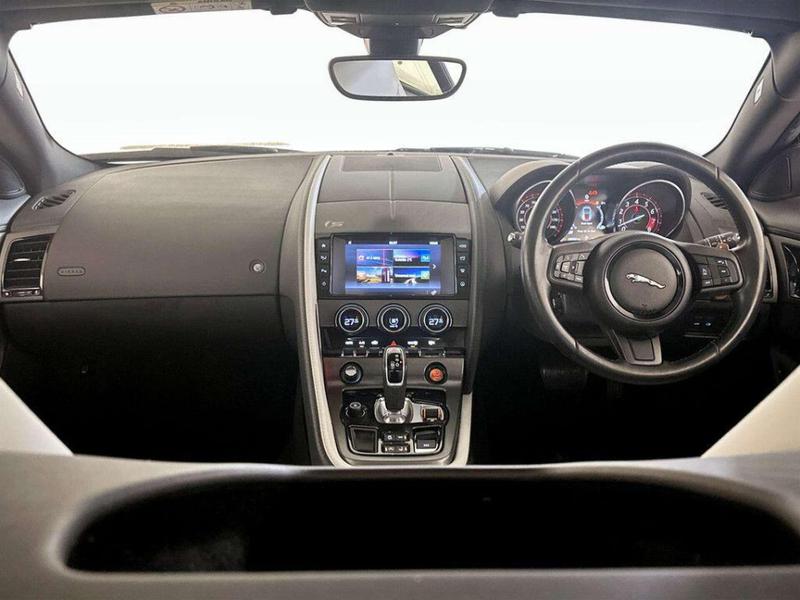 Used Jaguar F-Type 2016 for sale - 76825849: Photo 3