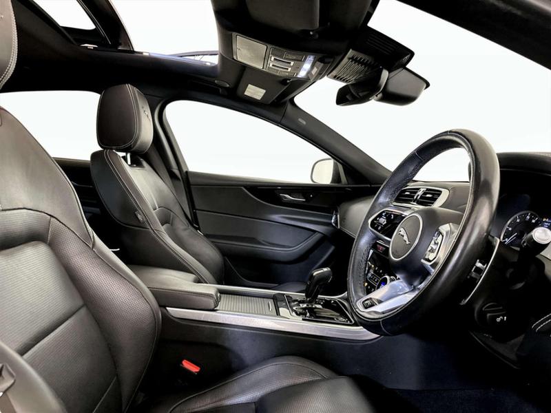 Used Jaguar XE 2021 for sale - 76825895: Photo 13