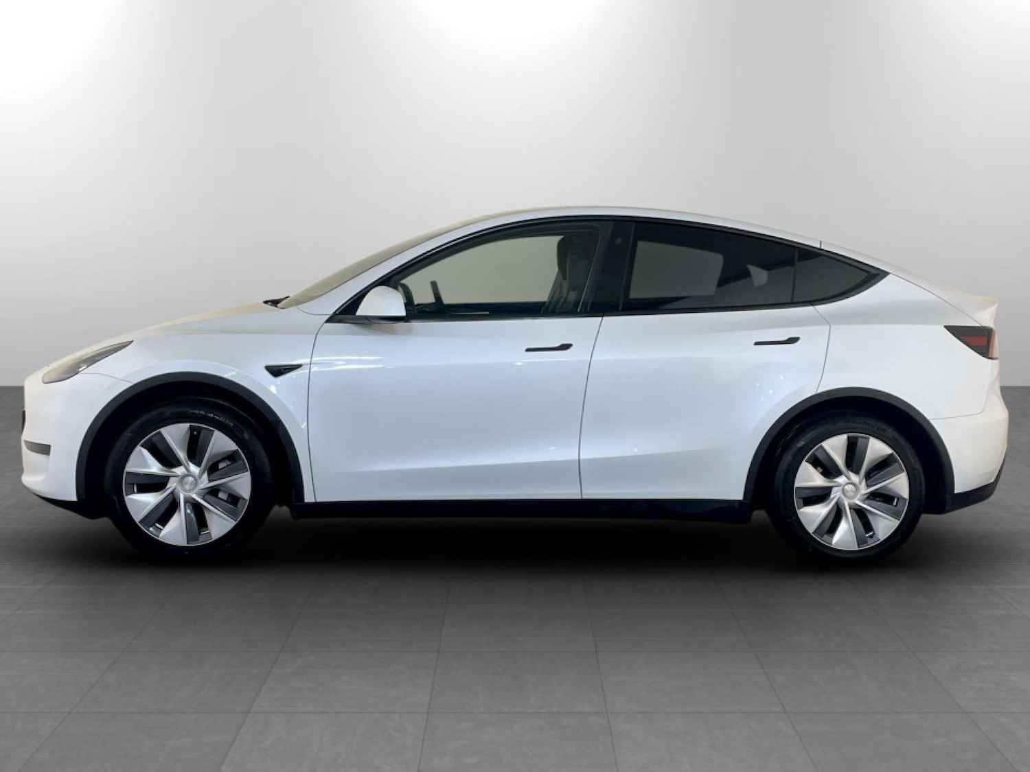 Used Tesla Model Y 2023 for sale - 77409006: Photo 6