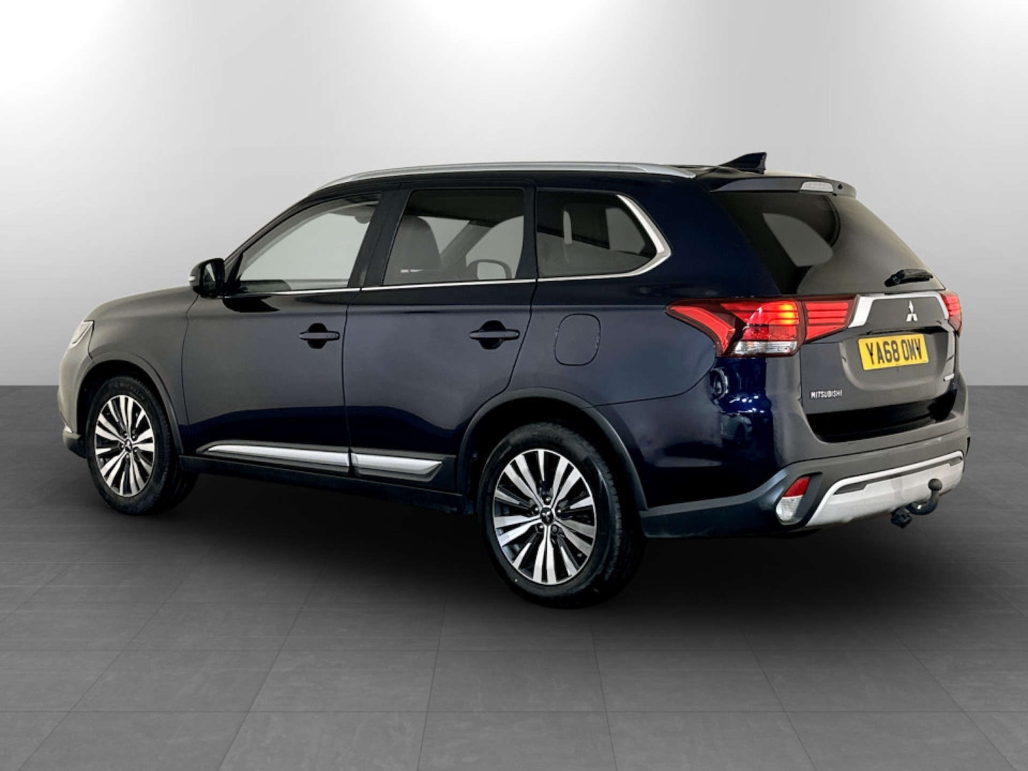 Used Mitsubishi Outlander 2019 for sale - 77547648: Photo 8