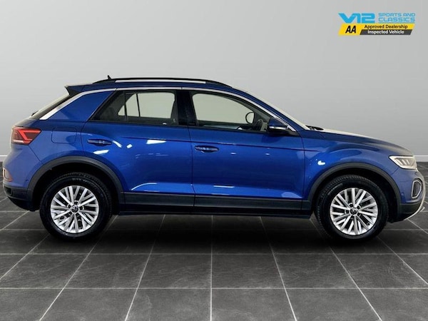 Used Volkswagen T-Roc 2023 for sale - 75711608: Photo 11