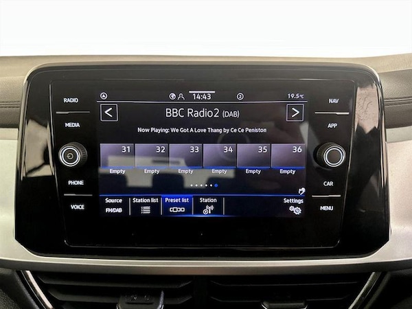 Used Volkswagen T-Roc 2023 for sale - 75711608: Photo 23